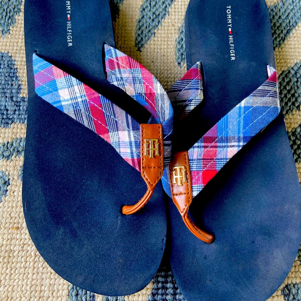 TH sandals